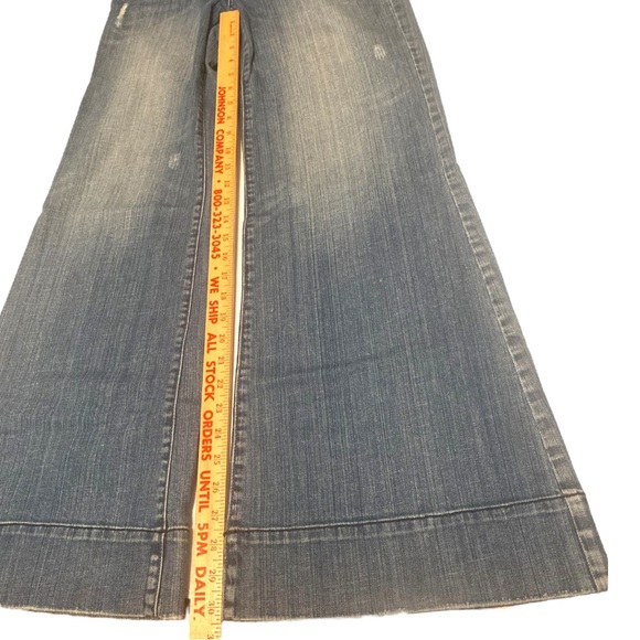 Mossimo Supply Co Extra Wide Jeans Low Rise Juniors 7 Light Blue Wash Distressed - Picture 12 of 14